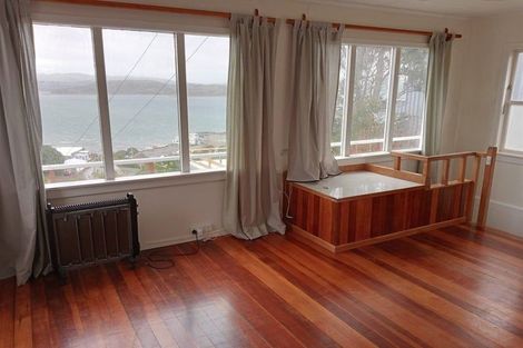 Photo of property in 10 Ogilvy Terrace, Plimmerton, Porirua, 5026