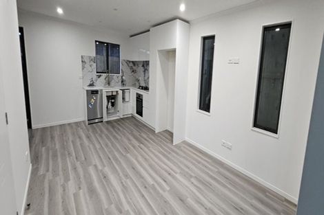 Photo of property in 6/100 Seymour Road, Sunnyvale, Auckland, 0612