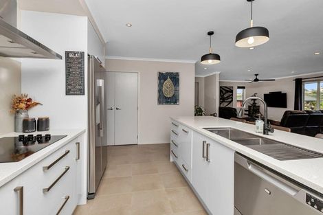 Photo of property in 7 Pukeko Street, Ruakaka, 0116