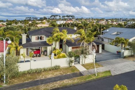 Photo of property in 11 Mistral Place, West Harbour, Auckland, 0618