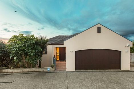 Photo of property in 132 Redoubt Road, Goodwood Heights, Auckland, 2105