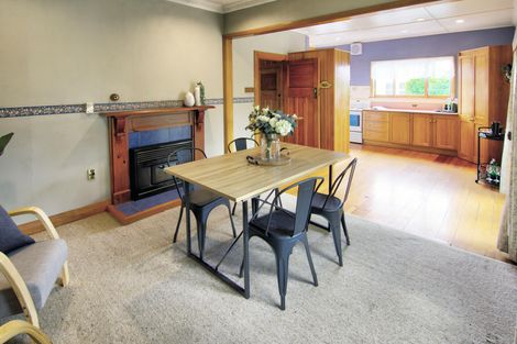 Photo of property in 16 Victoria Street, Carterton, 5713