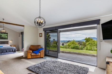 Photo of property in 15 Cameron Drive, Acacia Bay, Taupo, 3385