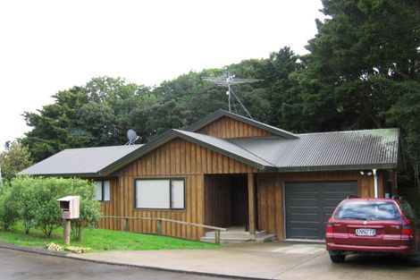 Photo of property in 39 Ewhurst Place, Goodwood Heights, Auckland, 2105