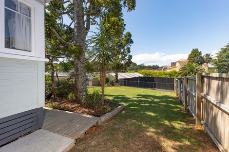 Photo of property in 379b West Coast Road, Glen Eden, Auckland, 0602
