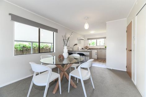 Photo of property in 2/18 Gloria Avenue, Te Atatu Peninsula, Auckland, 0610