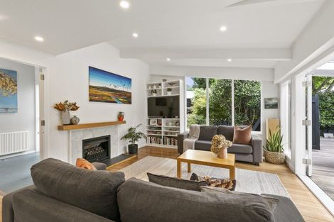 Photo of property in 17a Delhi Crescent, Khandallah, Wellington, 6035