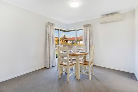 Photo of property in 2 Chale Place, Somerville, Auckland, 2014