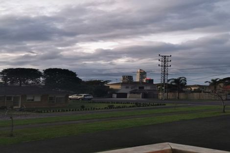 Photo of property in 2/41 Francis Street, Hauraki, Auckland, 0622