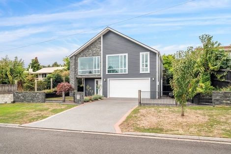 Photo of property in 70 Chesham Avenue, Waipahihi, Taupo, 3330