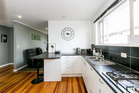 Photo of property in 104a Lumsden Road, Akina, Hastings, 4122