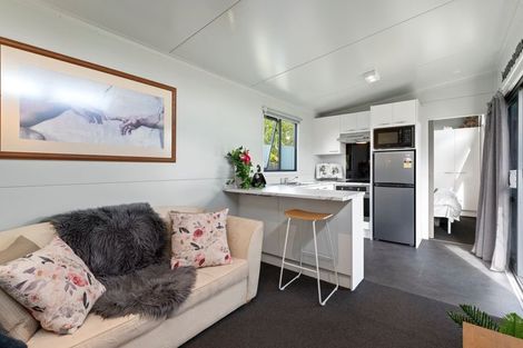 Photo of property in 3 Iris Place, Clendon Park, Auckland, 2103