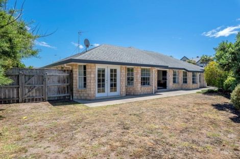 Photo of property in 12 Marewa Place, Waikanae Beach, Waikanae, 5036