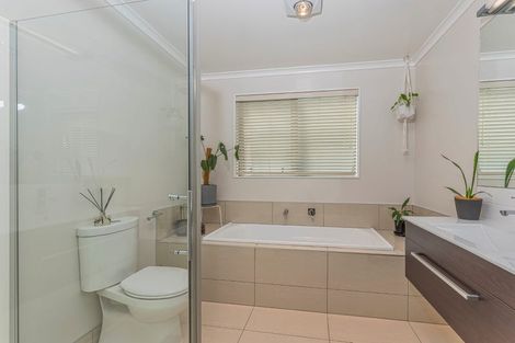 Photo of property in 52 Bomb Point Drive, Hobsonville, Auckland, 0616