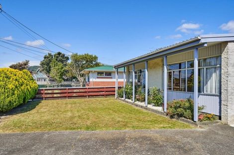 Photo of property in 11 Rosebank Avenue, Avalon, Lower Hutt, 5011