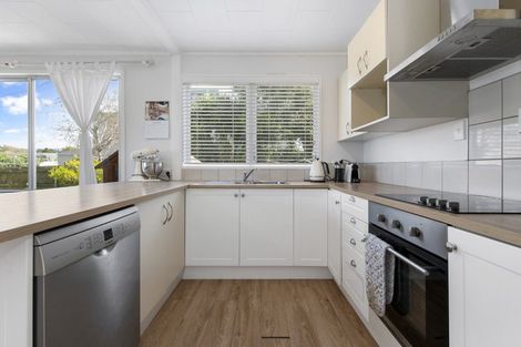 Photo of property in 2/45 Riverside Road, Orewa, 0931