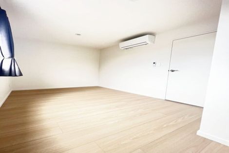 Photo of property in 9a Ussher Place, Pakuranga Heights, Auckland, 2010