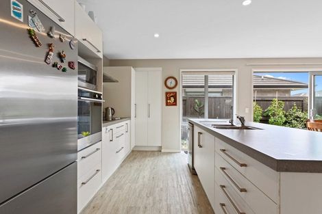 Photo of property in 128 Puhirake Crescent, Pyes Pa, Tauranga, 3112