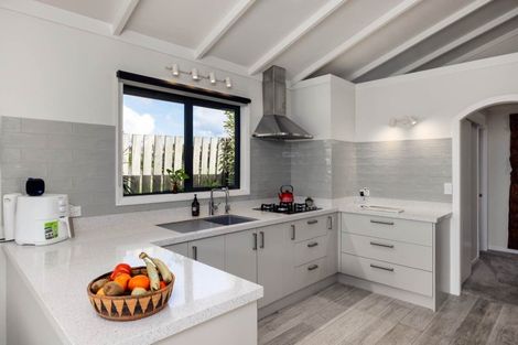 Photo of property in 35 Skudders Beach Road, Kerikeri, 0294