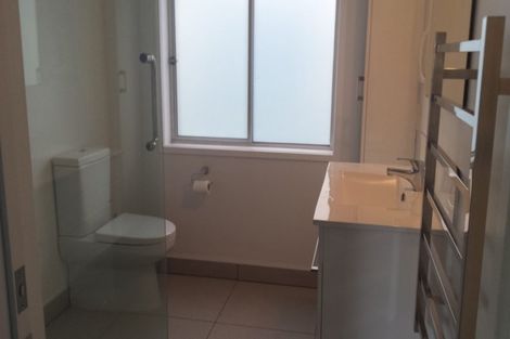 Photo of property in 27 Park Hill Road, Birkenhead, Auckland, 0626