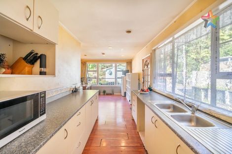 Photo of property in 21 Thomson Grove, Stokes Valley, Lower Hutt, 5019