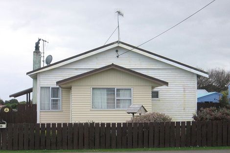 Photo of property in 18 Stuckey Street, Levin, 5510