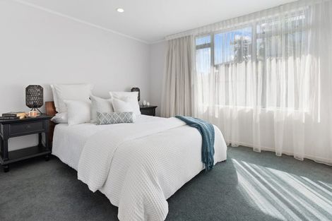 Photo of property in 2/2 Salem Place, Torbay, Auckland, 0630