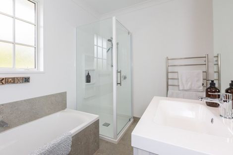 Photo of property in 26 Kopanga Road, Havelock North, 4130