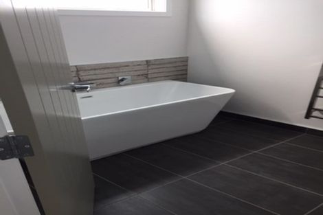 Photo of property in 211 Rangiuru Road, Otaki, 5512