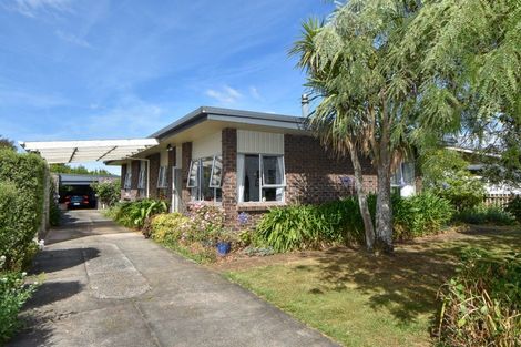 Photo of property in 1 Philip Street, Carterton, 5713