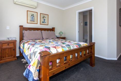 Photo of property in 114 Everitt Crescent, Whangamata, 3620