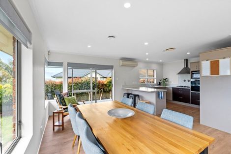 Photo of property in 26 Nanleen Rise, Manurewa, Auckland, 2105