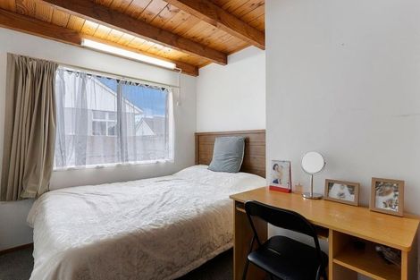 Photo of property in 21 Rogan Street, Mount Roskill, Auckland, 1041