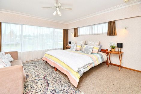 Photo of property in 74 Grande Vue Road, Hillpark, Auckland, 2102