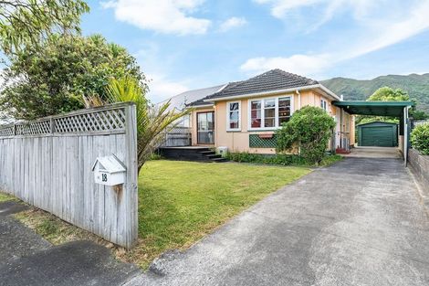 Photo of property in 18 Atiawa Crescent, Waiwhetu, Lower Hutt, 5010