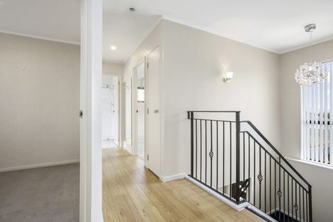 Photo of property in 2/12 Lowburn Place, Clover Park, Auckland, 2019