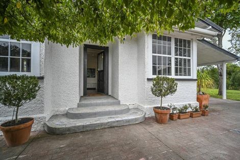 Photo of property in 140 Napier Road, Havelock North, 4130