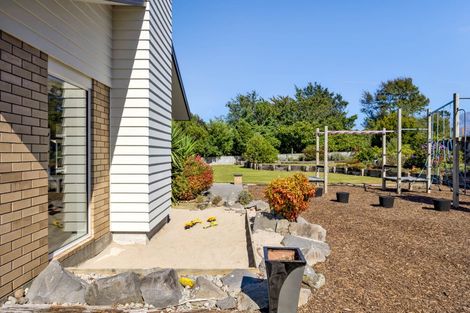 Photo of property in 1 Elizabeth Grove, Stratford, 4332