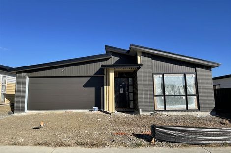 Photo of property in 42 Lumbarda Drive, Kumeu, 0810