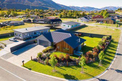 Photo of property in 13 Brewster Crescent, Lake Hawea, Wanaka, 9382