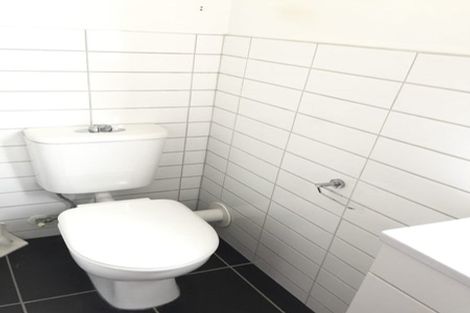 Photo of property in 1/94 Archers Road, Glenfield, Auckland, 0629