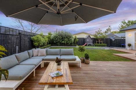 Photo of property in 12 Kahika Grove, Huapai, Kumeu, 0810