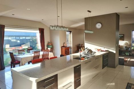 Photo of property in 33 Reka Street, Parklands, Christchurch, 8083