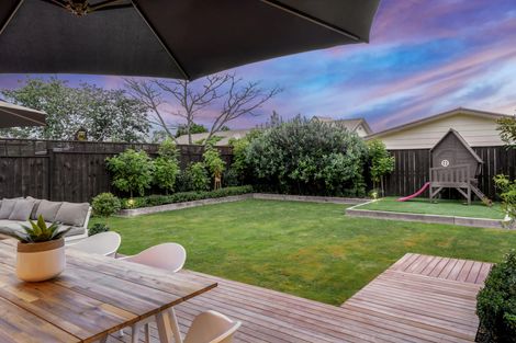 Photo of property in 12 Kahika Grove, Huapai, Kumeu, 0810