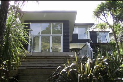 Photo of property in 53 Arapito Road, Titirangi, Auckland, 0604
