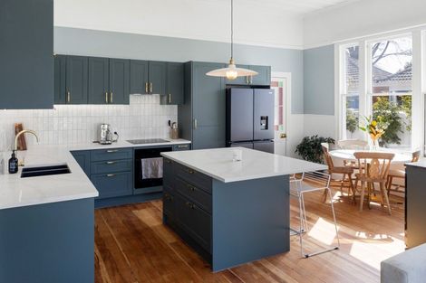 Photo of property in 114 Victoria Street, Cambridge, 3434