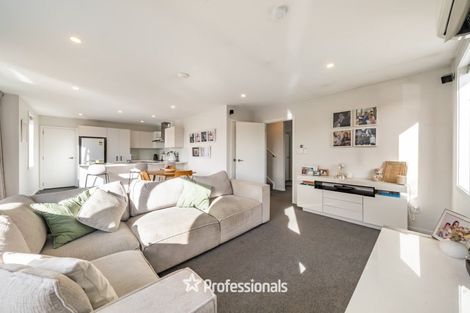 Photo of property in 393 Stokes Valley Road, Stokes Valley, Lower Hutt, 5019