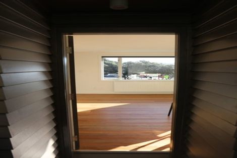 Photo of property in 44 Shelly Bay Road, Maupuia, Wellington, 6022