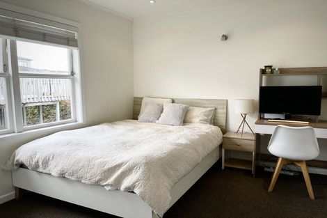 Photo of property in 1/894 East Coast Road, Northcross, Auckland, 0630