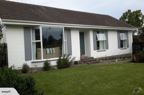 Photo of property in 12 Delaware Crescent, Russley, Christchurch, 8042